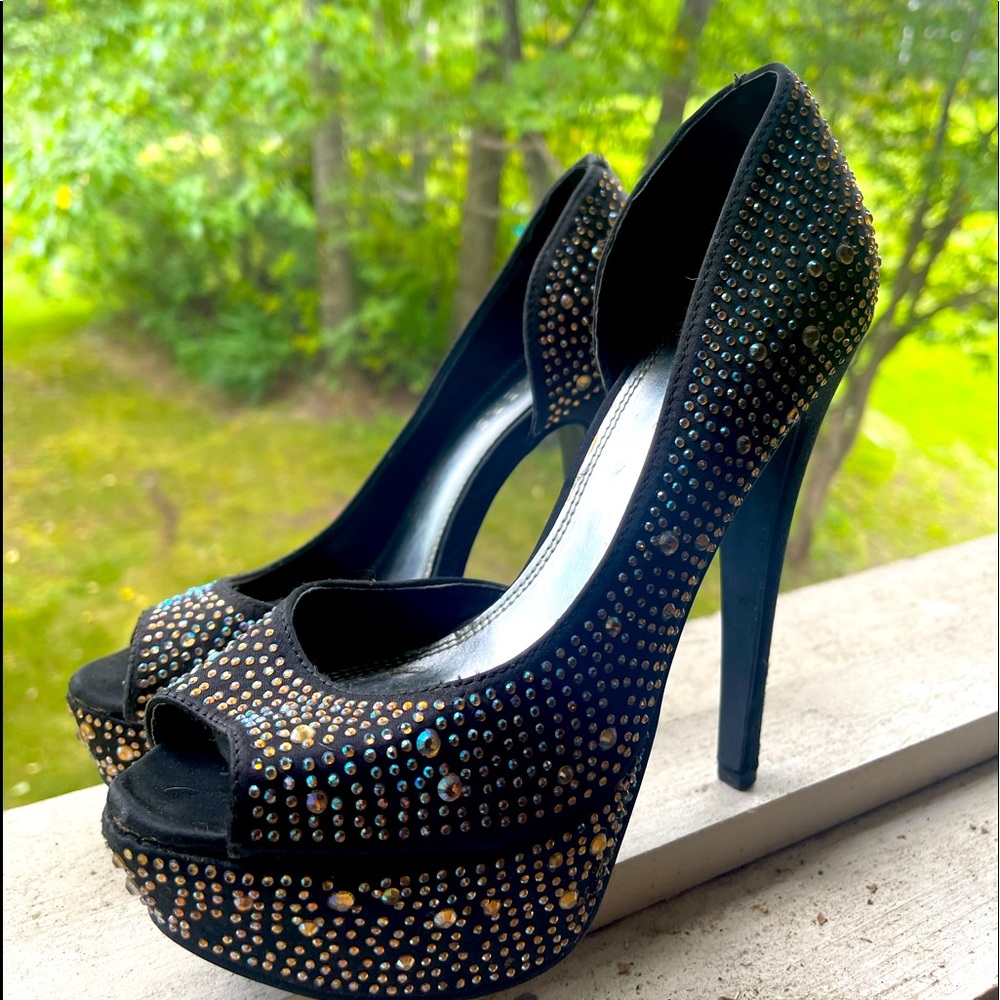 Bakers size 7 heels